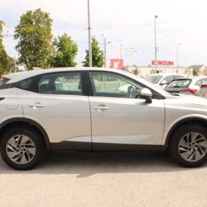 Nissan Qashqai 1.3 MHEV AUTOMATIK *LED, NAVIGACIJA, KAMERA*