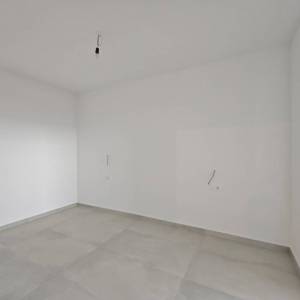 NOVALJA - Dvosobni apartman s dvije terase i pogledom na more