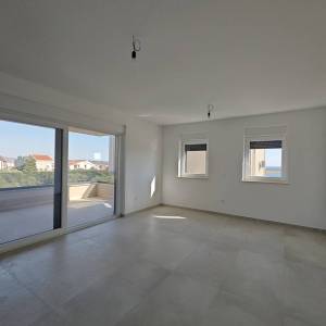 NOVALJA - Dvosobni apartman 60 m² s pogledom na more