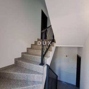 NOVALJA, JAKIŠNICA - Apartman 66m2 na prvom katu s predivnim pogledom na more