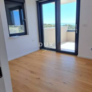 NOVALJA, JAKIŠNICA - Luksuzan Penthouse 123 m2 s pogledom na cijeli zaljev