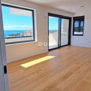 NOVALJA, JAKIŠNICA - Luksuzan Penthouse 123 m2 s pogledom na cijeli zaljev