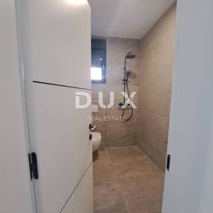 NOVALJA, JAKIŠNICA - Luksuzan stan s bazenom i vrtom, 123m2 