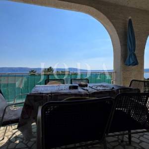 Novi Vinodolski kuća na bribirskoj obali