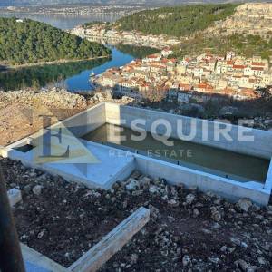 NOVIGRAD Građevinska parcela sa pogledom - 4000m2