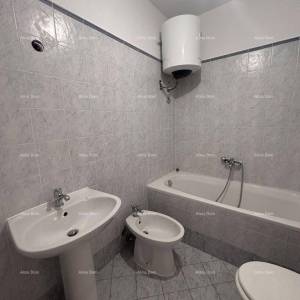 Novigrad – prostran četverosoban stan, 76 m², 200 m od mora i plaže Karpinjan