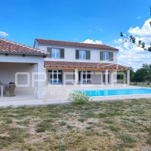 Novoizgrađena Vila s bazenom 187 m2, parcela 1.852 m2, Zemunik Gornji, Zadar
