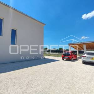 Novoizgrađena Vila s bazenom 187 m2, parcela 1.852 m2, Zemunik Gornji, Zadar