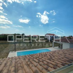 Novoizgrađena Vila s bazenom 187 m2, parcela 1.852 m2, Zemunik Gornji, Zadar