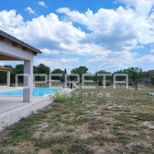 Novoizgrađena Vila s bazenom 187 m2, parcela 1.852 m2, Zemunik Gornji, Zadar