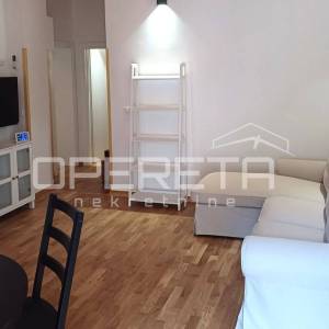 Novouređena kuća s 3 apartmana, Skradin