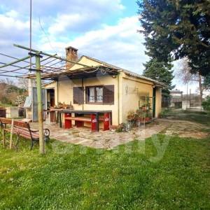 OAZA MIRA I PRIRODE - PRODAJA SAVRŠENE POLJOPRIVREDNE PARCELE SA KUĆOM