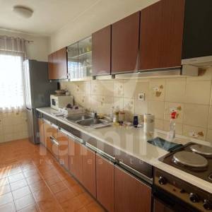 OBITELJSKA KUĆA SA PROSTRANOM OKUĆNICOM