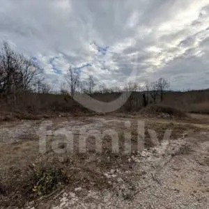 ODLIČNA GRAĐEVINSKA ZEMLJIŠTA SA ISHODOVANOM GRAĐEVINSKOM DOZVOLOM