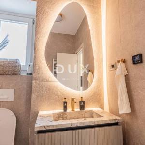 Opatija, centar, dvosobni stan, najam, 51m2, 300m od mora 