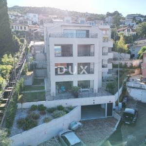 OPATIJA, CENTAR- penthouse 218,82m², DB+3S, s panoramskim pogledom na more 200m od plaže - S9