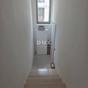 OPATIJA, CENTAR- penthouse 218,82m², DB+3S, s panoramskim pogledom na more 200m od plaže - S9