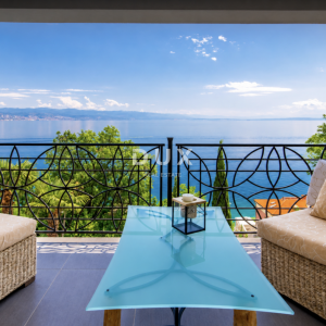 OPATIJA, CENTAR - Prekrasna vila na samo 100m od mora