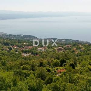OPATIJA, DOBREĆ - Građevinsko zemljište sa starinom i pripojenom zelenom zonom , 4747m2