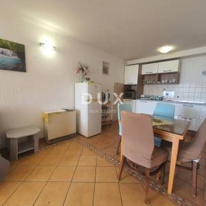 Opatija, Ičići, stan, 62m2, drugi red do mora
