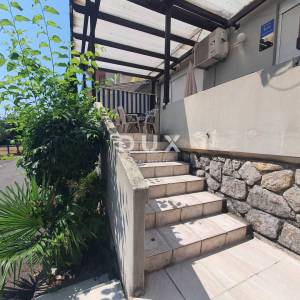 Opatija, Ičići, stan, 62m2, drugi red do mora