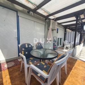 Opatija, Ičići, stan, 62m2, drugi red do mora