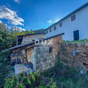 OPATIJA, LOVRAN - Prekrasna starina s panoramskim pogledom i 1800m2 zemljišta