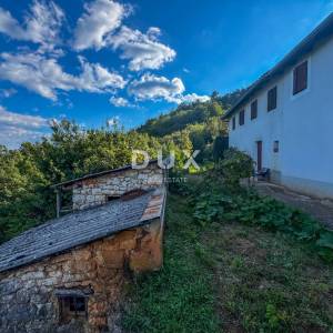 OPATIJA, LOVRAN - Prekrasna starina s panoramskim pogledom i 1800m2 zemljišta