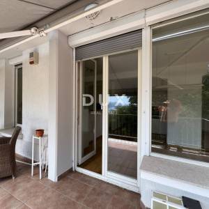 OPATIJA, MATULJI – unikatna obiteljska vila s bazenom i panoramskim pogledom