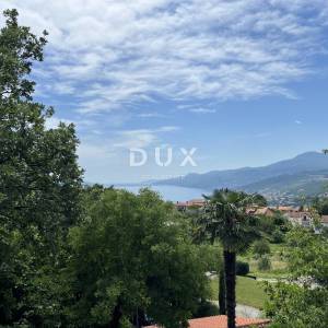 OPATIJA, MATULJI – unikatna obiteljska vila s bazenom i panoramskim pogledom