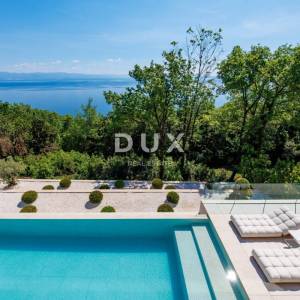 OPATIJA, MOŠĆENIČKA DRAGA - luksuzna vila s bazenom na vrh poziciji s panoramskim pogledom na more