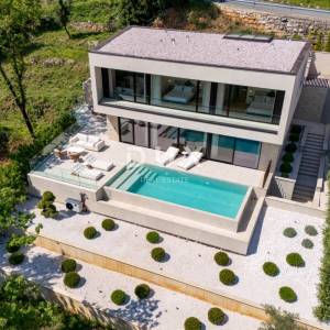 OPATIJA, MOŠĆENIČKA DRAGA - luksuzna vila s bazenom na vrh poziciji s panoramskim pogledom na more