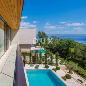 OPATIJA, MOŠĆENIČKA DRAGA - luksuzna vila s bazenom na vrh poziciji s panoramskim pogledom na more