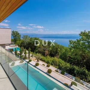 OPATIJA, MOŠĆENIČKA DRAGA - luksuzna vila s bazenom na vrh poziciji s panoramskim pogledom na more