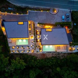 OPATIJA, MOŠĆENIČKA DRAGA - luksuzna vila s bazenom na vrh poziciji s panoramskim pogledom na more