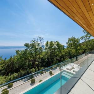 OPATIJA, MOŠĆENIČKA DRAGA - luksuzna vila s bazenom na vrh poziciji s panoramskim pogledom na more
