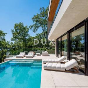 OPATIJA, MOŠĆENIČKA DRAGA - luksuzna vila s bazenom na vrh poziciji s panoramskim pogledom na more