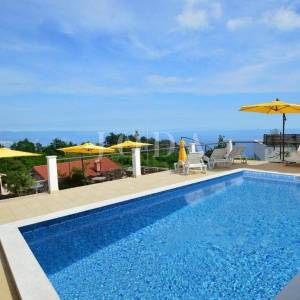 Opatija, okolica, apartmanska kuća sa prekrasnim pogledom na more