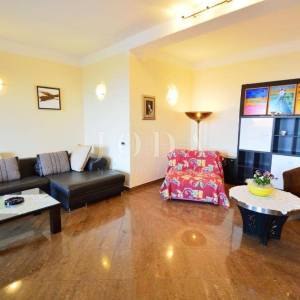 Opatija, okolica, apartmanska kuća sa prekrasnim pogledom na more