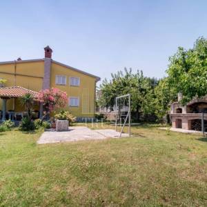 OPATIJA, OPRIČ - Apartmanska kuća za prodaju