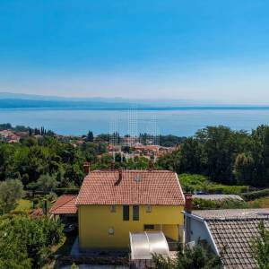 OPATIJA, OPRIČ - Apartmanska kuća za prodaju