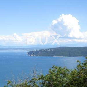 OPATIJA, RIVIERA - villa 250m2 s panoramskim pogledom na more i bazenom + uređena okućnica 1200m2