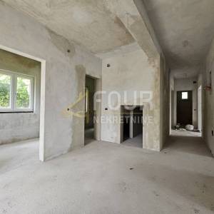 Opatija, samostojeća kuća, 360m2, pogled na more
