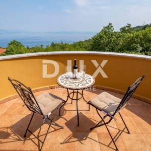 Opatija, Veprinac, samostojeća vila, 200 m2, bazen, igralište, pogled na Kvarner