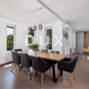 Opatija, Veprinac, samostojeća vila, 200 m2, bazen, igralište, pogled na Kvarner
