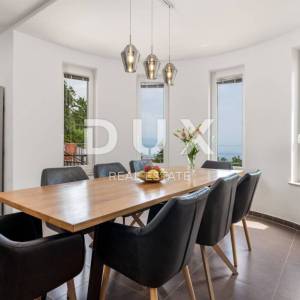 Opatija, Veprinac, samostojeća vila, 200 m2, bazen, igralište, pogled na Kvarner
