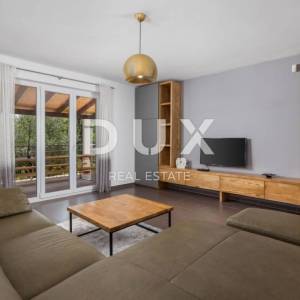 Opatija, Veprinac, samostojeća vila, 200 m2, bazen, igralište, pogled na Kvarner
