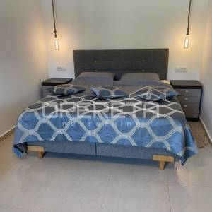 Opatijska rivijera – prostrana kuća s pet apartmana i panoramskim pogledom na mo