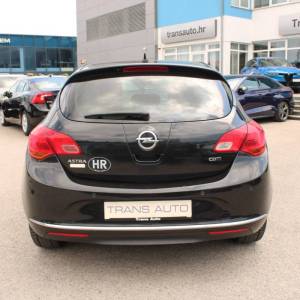 Opel Astra 1.6 CDTi