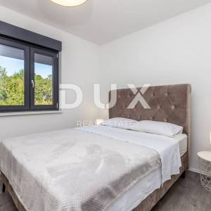 Otok Krk, Dobrinj, samostojeća kuća, 167 m2, novogradnja, bazen